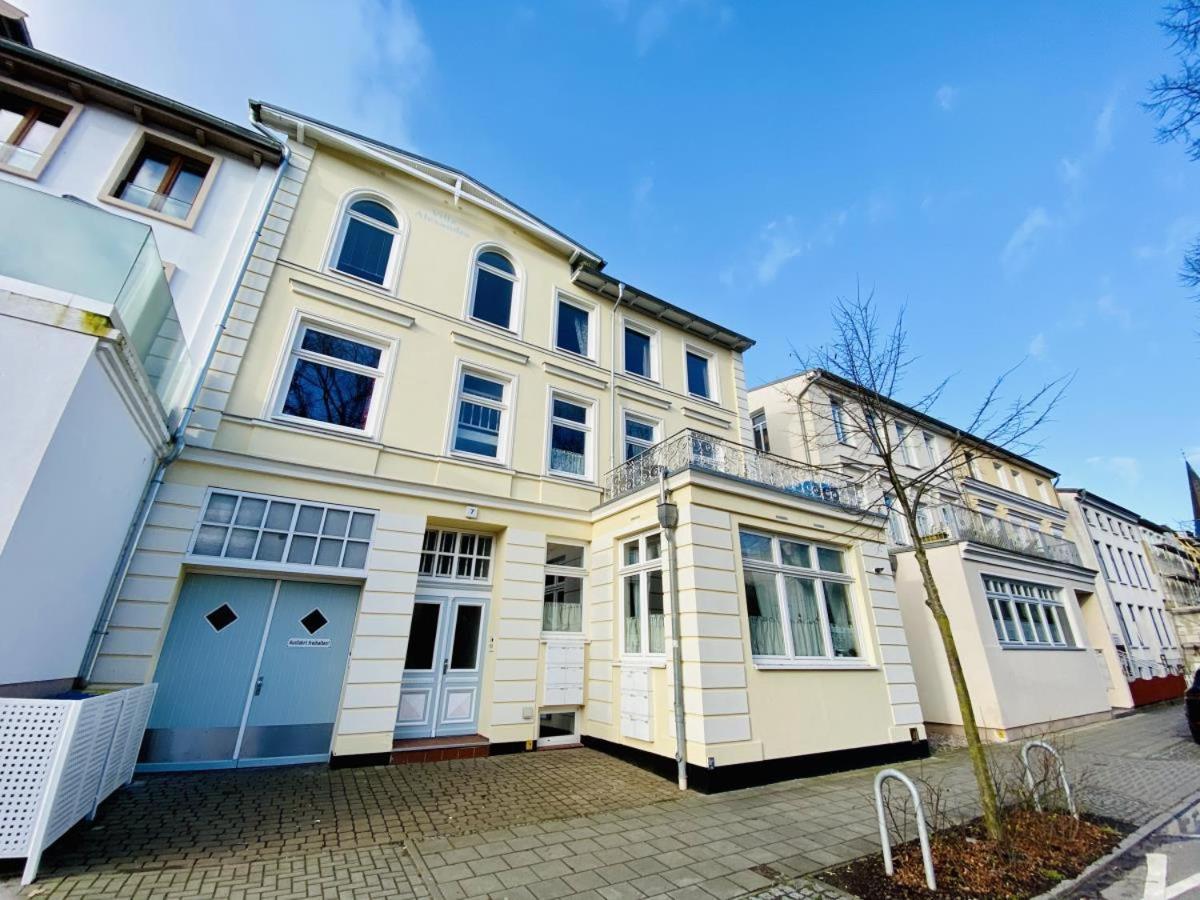 Apartment Warnesonne *